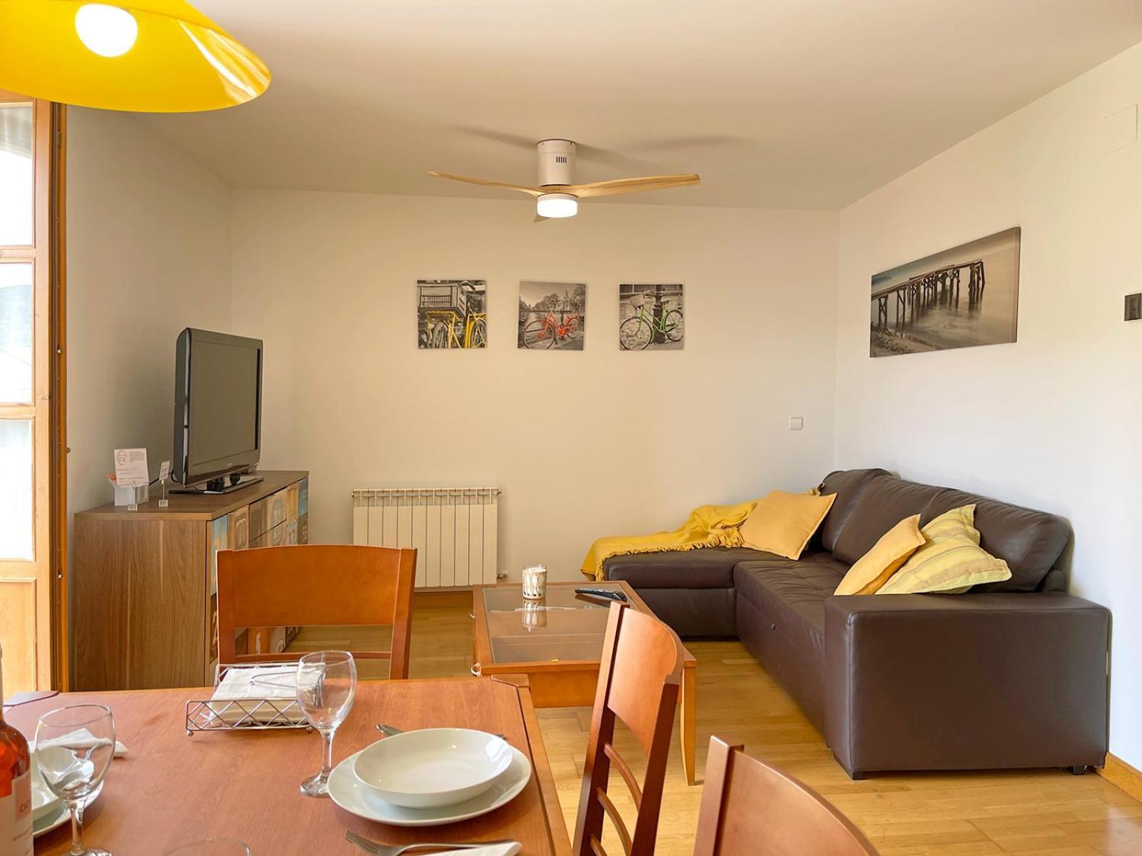 Apartamentos Puente la Reina Buitenkant foto