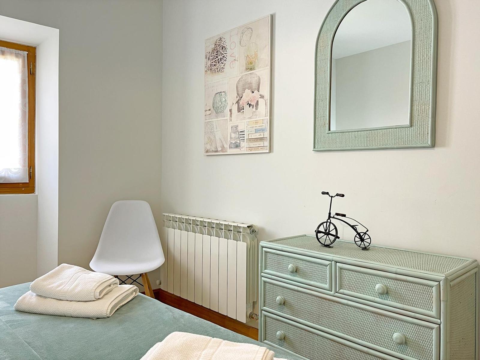 Apartamentos Puente la Reina Buitenkant foto